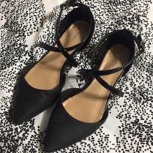 Criss-Cross Strap Flats